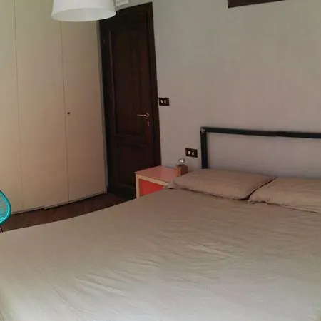 Ostellin * ジェノヴァ